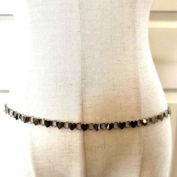 Silver tone heart hip belt - Picture 2 of 7